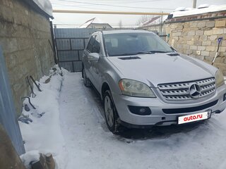 2005 Mercedes-Benz M-Класс 350 II (W164), серебристый, 900000 рублей, вид 3