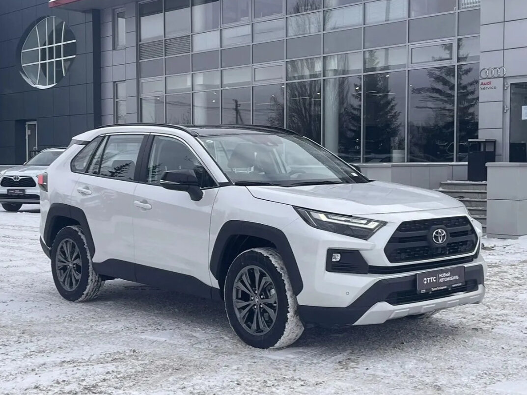 Открыть фотографии: Toyota RAV4 V (XA50)