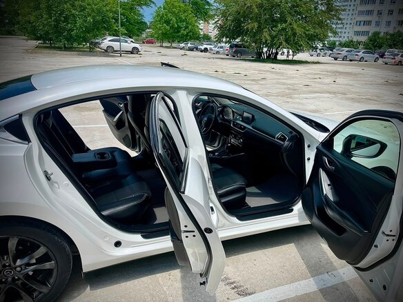 2015 Mazda 6 III (GJ) Рестайлинг, белый, 1400000 рублей - вид 30