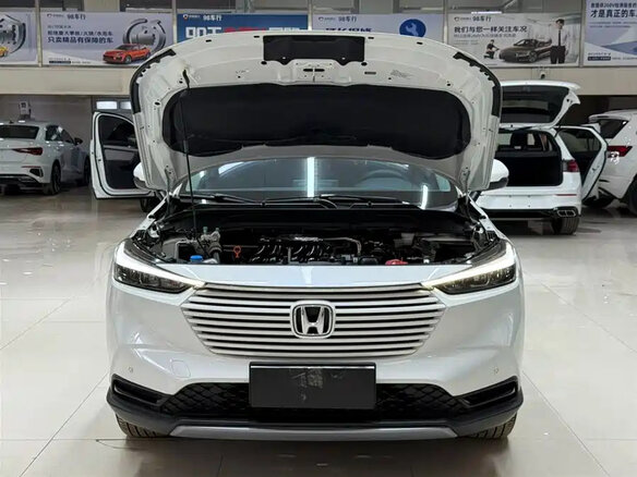 2022 Honda Vezel II, белый, 1700000 рублей - вид 6