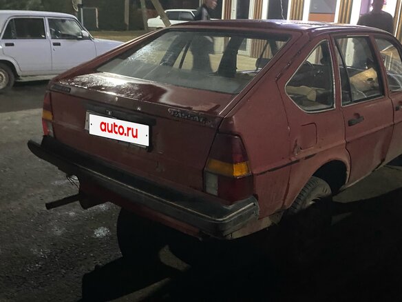 1982 Volkswagen Passat B2, красный, 55000 рублей - вид 2