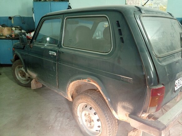1996 Lada (ВАЗ) 2121 (4x4) I Рестайлинг, зелёный, 94000 рублей - вид 1