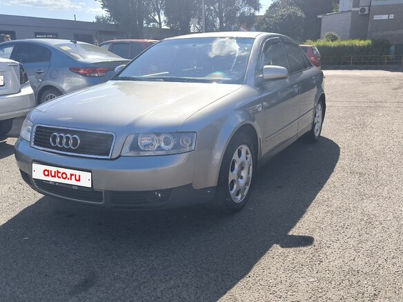 2002 Audi A4 II (B6), серый
