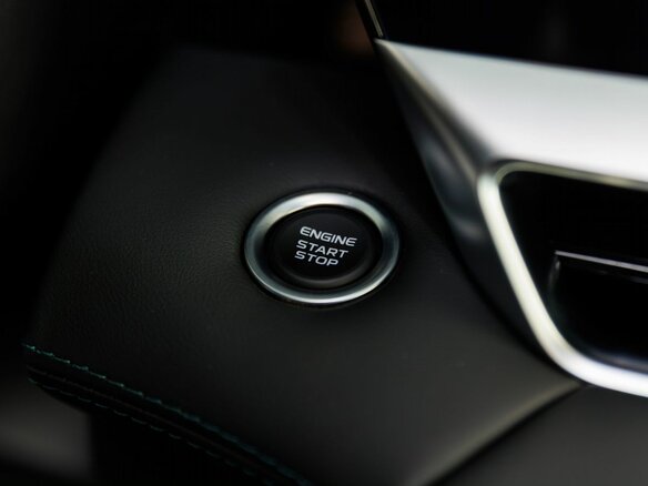2026 Geely Monjaro I Рестайлинг, белый, 4954990 рублей - вид 31