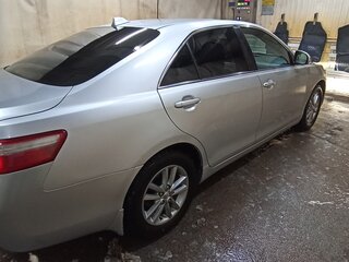 2009 Toyota Camry VI (XV40) Рестайлинг, серебристый, 1030000 рублей, вид 2