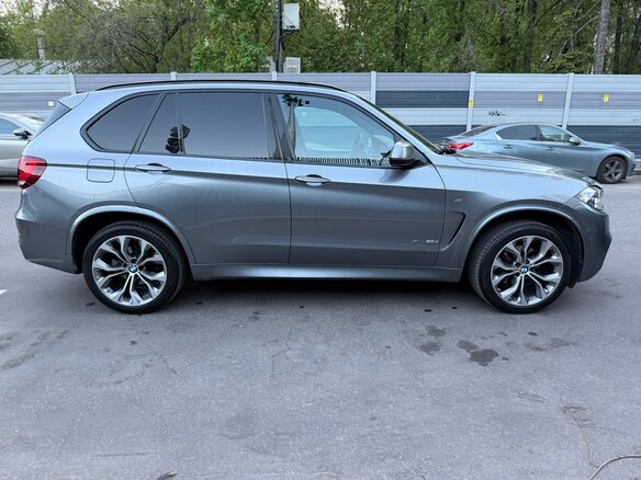 2018 BMW X5 35d III (F15), серый - вид 4