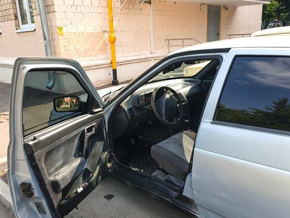 2004 Lada (ВАЗ) 2112, серебристый, 135000 рублей - вид 3