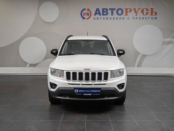 2012 Jeep Compass I Рестайлинг, белый - вид 2