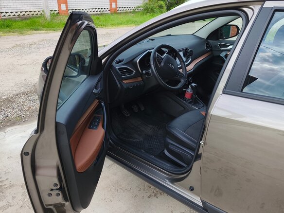 2025 Lada (ВАЗ) Vesta SW Cross I Рестайлинг (NG), коричневый, 1560000 рублей - вид 11