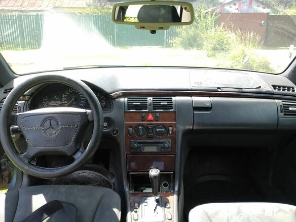 1996 Mercedes-Benz E-Класс 230 II (W210, S210), синий, 200000 рублей - вид 6