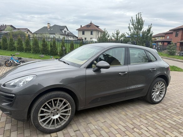 2015 Porsche Macan S I, серый, 1870000 рублей - вид 2
