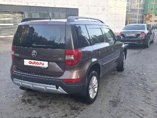 2014 Skoda Yeti I Рестайлинг, коричневый, 990000 рублей, вид 4