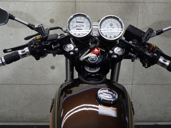 2019 Yamaha SR400, чёрный, 685000 рублей - вид 9