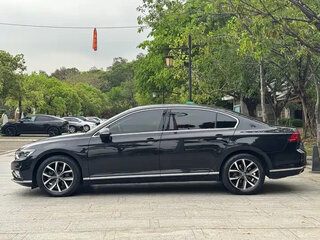 2023 Volkswagen Passat B8 Рестайлинг, чёрный, 1690444 рублей, вид 4