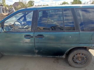 1993 Nissan Prairie II (M11), зелёный, 147900 рублей, вид 2