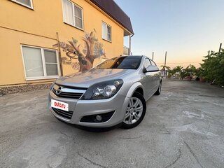 2011 Opel Astra H Рестайлинг, серебристый, 499000 рублей, вид 3