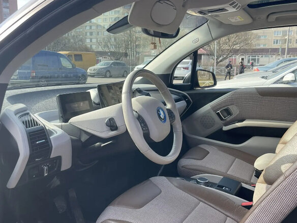2019 BMW i3 50 xDrive I (I01) Рестайлинг, красный, 2750000 рублей - вид 5