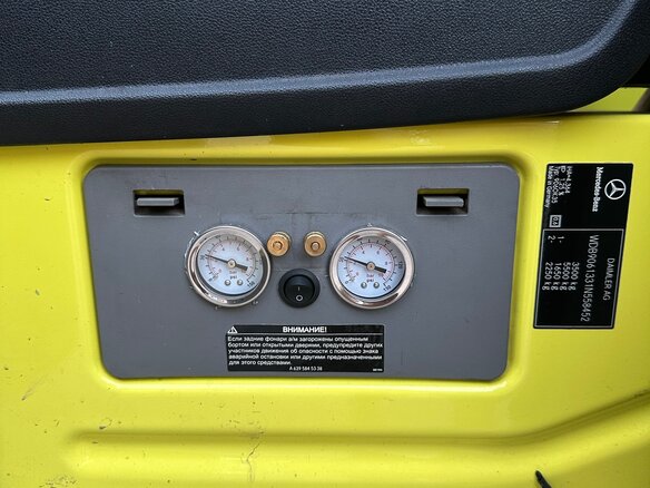 2013 Mercedes-Benz Sprinter, жёлтый, 1900000 рублей - вид 7