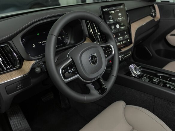 2025 Volvo XC60 II Рестайлинг 2, белый - вид 7