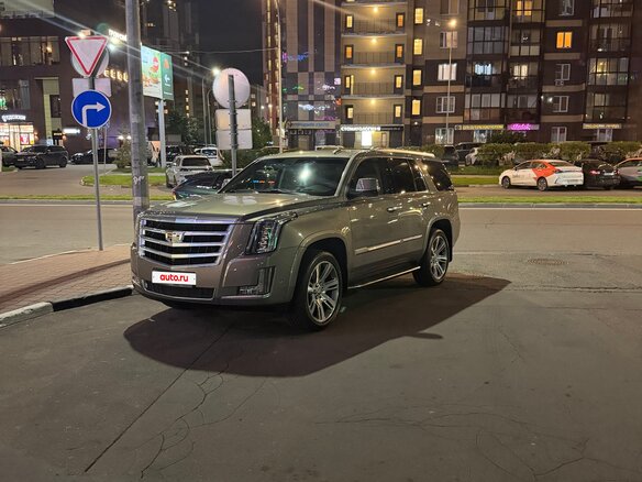 2018 Cadillac Escalade IV, бежевый, 4140000 рублей - вид 2