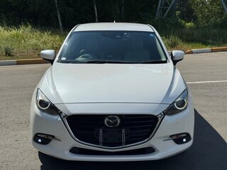 2017 Mazda Axela III Рестайлинг, белый, 1700000 рублей, вид 2