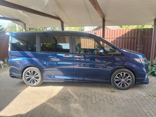 2020 Honda Stepwgn Spada V Рестайлинг, синий, 2850000 рублей, вид 3