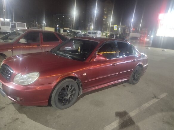 2004 Hyundai Sonata ТагАЗ IV (EF) Рестайлинг, красный, 385000 рублей - вид 1
