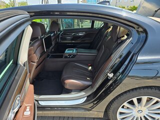 2016 BMW 7 серии Long 740Ld xDrive VI (G11/G12), чёрный, 3600000 рублей, вид 1