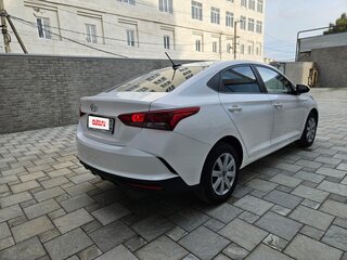 2021 Hyundai Solaris II Рестайлинг, белый, 1550000 рублей, вид 4