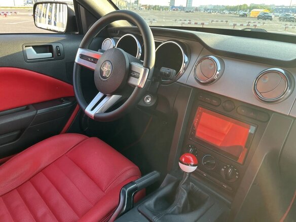 2005 Ford Mustang V, серый, 3100000 рублей - вид 13