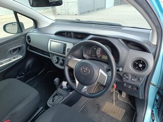 2015 Toyota Vitz III (XP130) Рестайлинг, синий, 1100000 рублей, вид 3