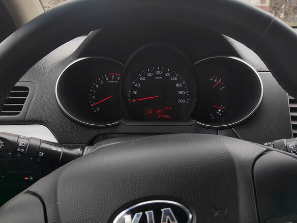 2015 Kia Picanto II Рестайлинг, белый, 1100000 рублей - вид 11