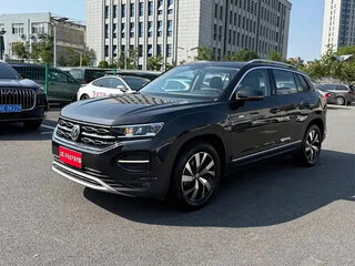 2022 Volkswagen Tharu I, серый, 1630000 рублей, вид 2
