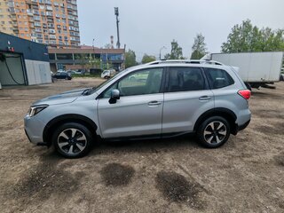 2018 Subaru Forester IV Рестайлинг 2, серебристый, 1850000 рублей, вид 4