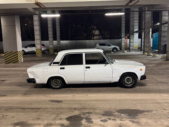 2008 Lada (ВАЗ) 2107, белый, 100000 рублей - вид 3