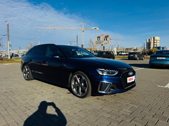 2022 Audi A4 40 TDI V (B9) Рестайлинг, синий, 4500000 рублей - вид 2
