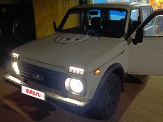 2001 Lada (ВАЗ) 2121 (4x4) I Рестайлинг, белый, 235000 рублей, вид 1