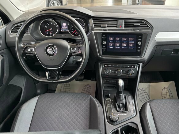 2019 Volkswagen Tiguan II, чёрный, 1929000 рублей - вид 6