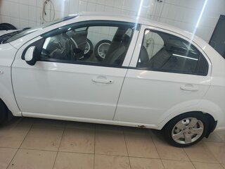 2011 Chevrolet Aveo I Рестайлинг, белый, 430000 рублей, вид 3