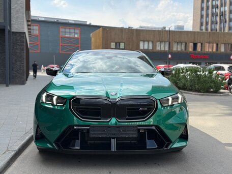 2025 BMW M5 VII (G90), зелёный, 21290000 рублей, вид 2