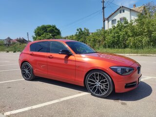 2011 BMW 1 серии 118i II (F20/F21), оранжевый, 1099999 рублей, вид 1