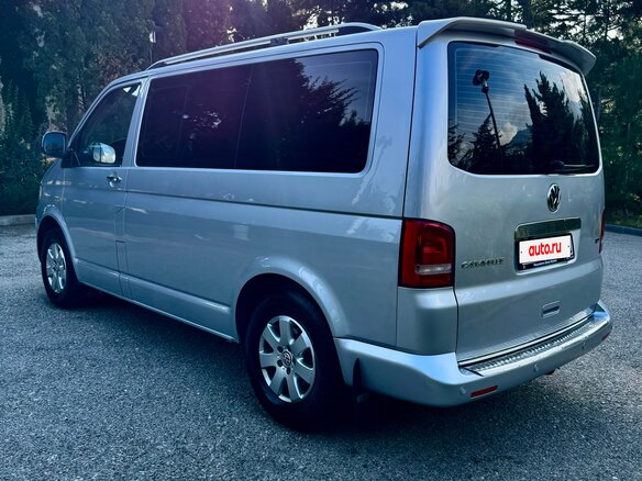 2010 Volkswagen Caravelle T5 Рестайлинг, серебристый, 1800000 рублей - вид 4