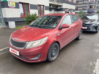 2015 Kia Rio III Рестайлинг, красный, 850000 рублей, вид 1