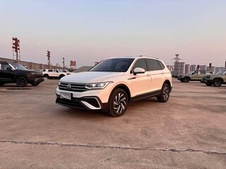 2022 Volkswagen Tiguan L II Рестайлинг (China Market), белый, 2700000 рублей, вид 2