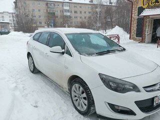 2014 Opel Astra J Рестайлинг, белый, 990000 рублей, вид 2