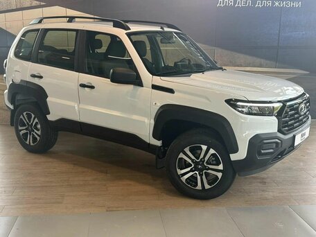2026 Lada (ВАЗ) Niva Travel I Рестайлинг, белый, 1717000 рублей, вид 1