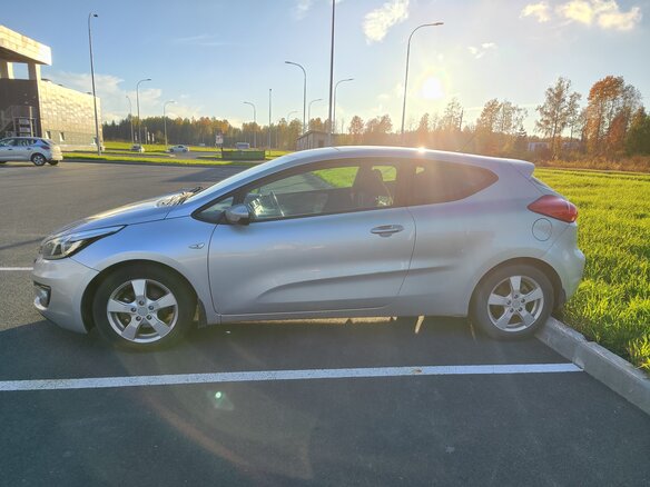 2013 Kia Ceed II, серебристый, 930000 рублей - вид 3