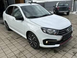 2026 Lada (ВАЗ) Granta Sport I Рестайлинг, белый, 1637000 рублей, вид 3