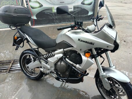 2006 Kawasaki Versys 650, серебристый, 350000 рублей, вид 1