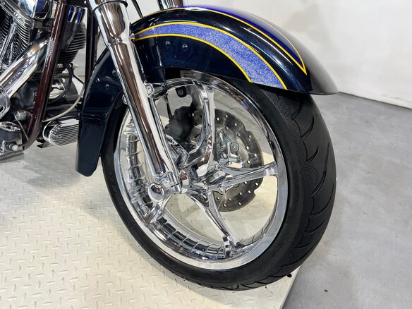 2011 Harley-Davidson Softail Custom, синий, 980000 рублей - вид 7
